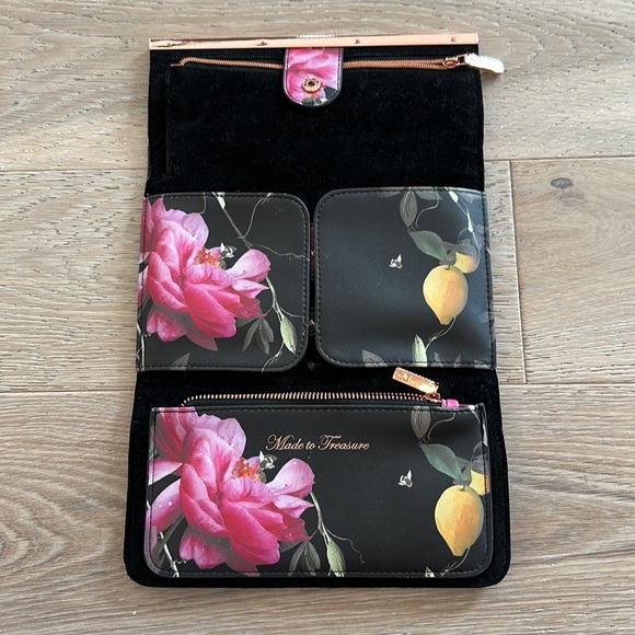 Ted Baker London Citrus Bloom Travel Jewelry Roll Holder - Picture 4 of 10